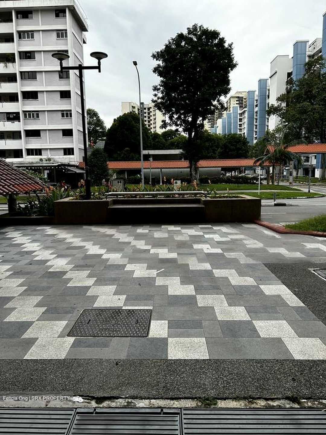Garden Hill (D16), Retail #452143671
